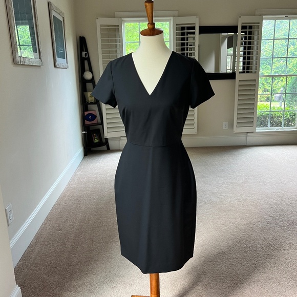 J. Crew Dresses & Skirts - J Crew Women's Size 4 Black Dress V-Neck Short Sleeve LBD Suiting Dress